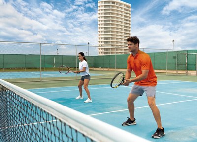 Karibao - casas en venta cerca al mar  en Cantón Playas - Cancha de tennis para los amantes de este deporte