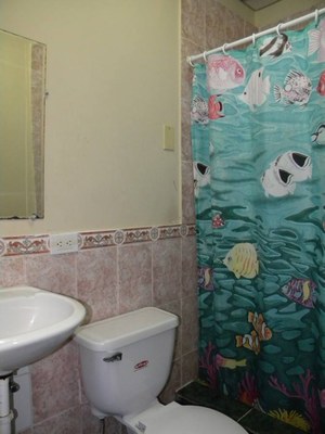 Hotel Galeria bathroom3.jpg