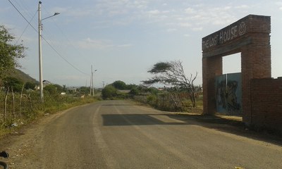 Street access coming from Towm Av Punta Vikini.jpg