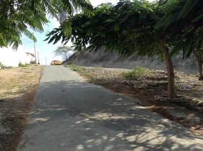  Private Path To The Beach. 