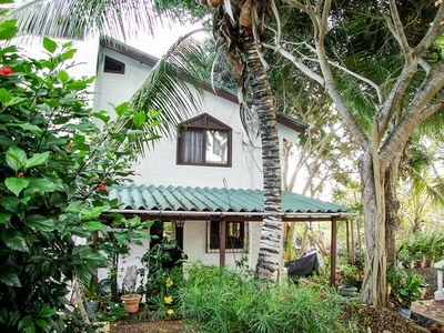 Exterior of Galapagos Home