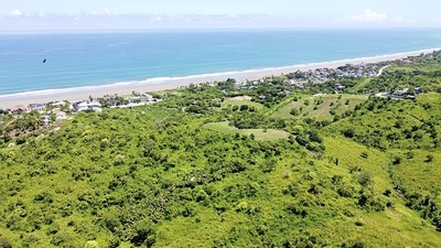 9.1 has (22.487 acres) con vista al mar, para proyecto inmobiliario o comercial en venta, San José, Ecuador