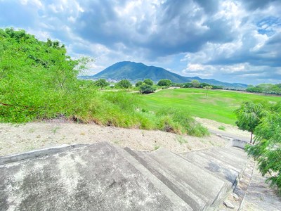 Exclusive Golf Course Living: Seize Your Slice of Monticristi Paradise!