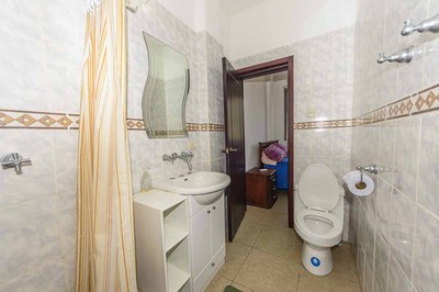 Vistazul-501-Guest-Bathroom-1200.jpg