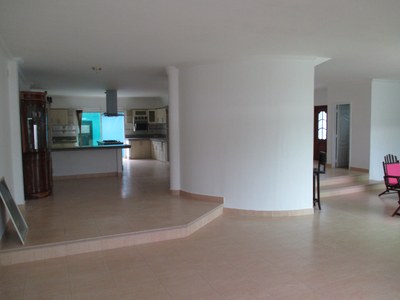 Dining Room Looking to the Kitchen.JPG