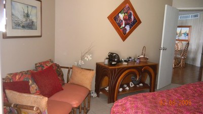 15 Master Bedroom Sitting Area.JPG