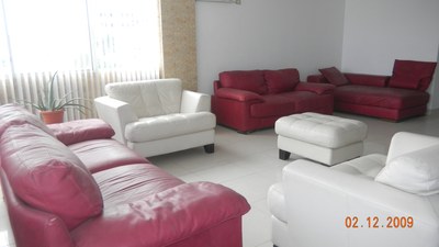 4 Living Room.JPG