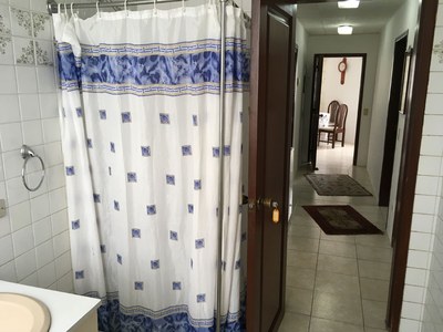  Shower With Hot Water 