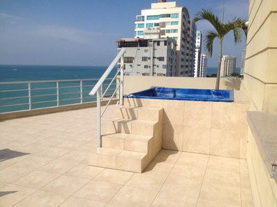   Steps Up To The Jacuzzi. 