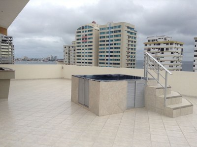 Rooftop Heated Jacuzzi