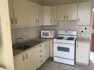 Kitchen With Full Sized Appliances
