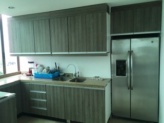 Kitchen Cabinets With Lots Of Counter Space