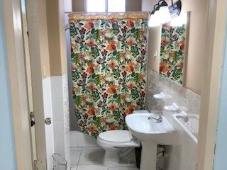  Newly Remodeled Bathroom 