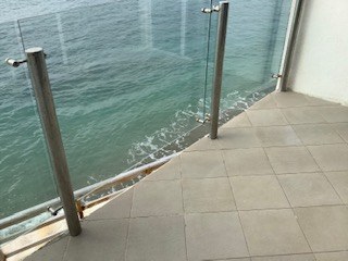 Glass Balcony Rails Provides Uninterrupted Views