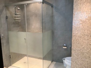 Glass Enclosed Master Bathroom Shower