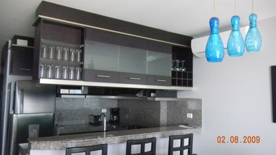 Kitchen Bar And Cabinets