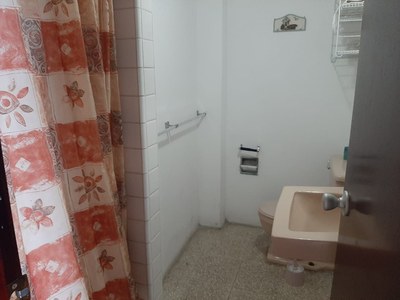  Second full bathroom.jpg