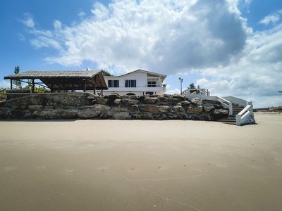 Gorgeous House on the Beach