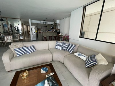 Ocean-Front Living Room Salinas Long-Term Lease