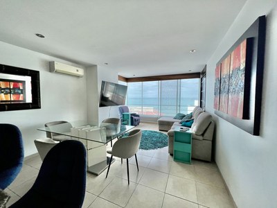 SAN LORENZO: BEACHFRONT CONDO 3/3 WITH POOL AND ROOFTOP