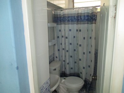 Bathroom 3.JPG