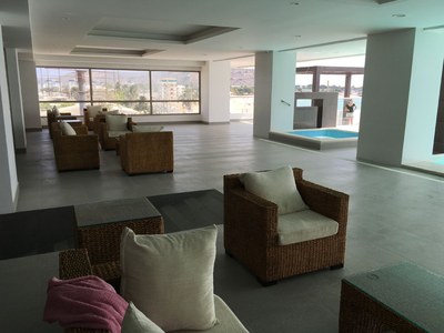  Large Social Area By Pool 