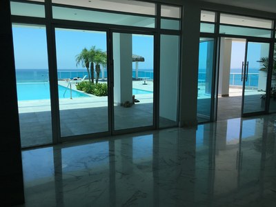  View Of Pool From Lobby 