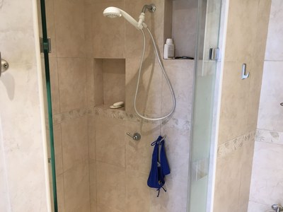  Master Shower With Built In Shelving 