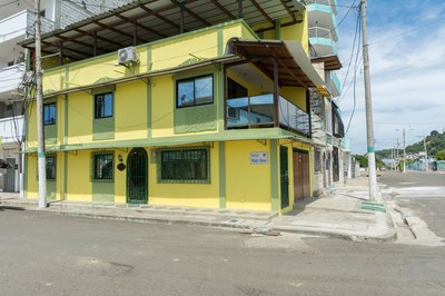 3-Story-Oceanfront-House-In-Bahia-2000-49.jpg