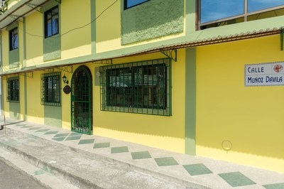3-Story-Oceanfront-House-In-Bahia-2000-50.jpg