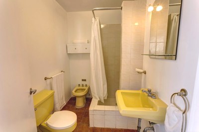19 Common Bathroom.jpg
