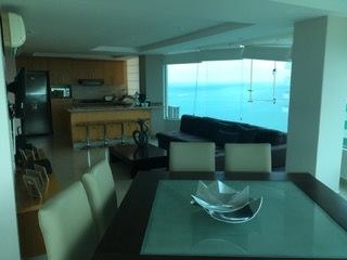  Dining Room To Kitchen View. 