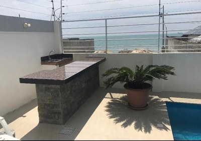 Outdoor Bar And Sink By The Pool