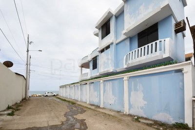 Beachfront Large 8 bedroom House Crucita-2000-2.jpg
