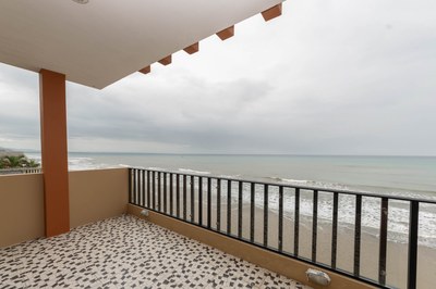 Amazing  Beachfront Crucita House-39.jpg