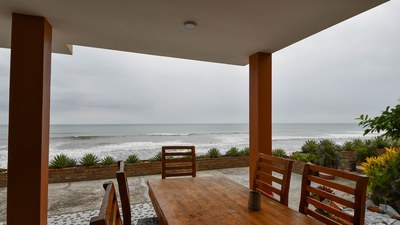 Amazing  Beachfront Crucita House-16.jpg