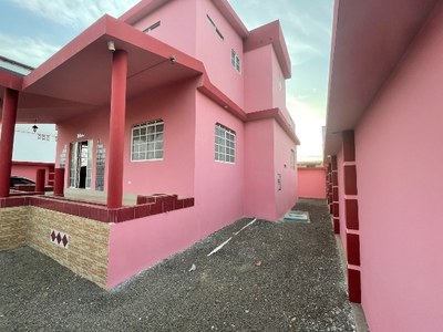 46 pink house.jpg