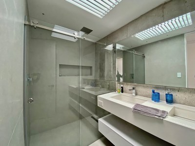 Ultramodern House badroom.jpeg