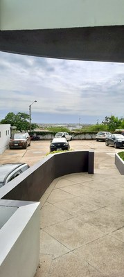Departamento en condominio seguro con vistas al mar en venta, Punta Blanca - Ecuador