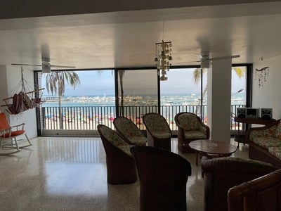 Oceanfront, Anyone? Living / Dining