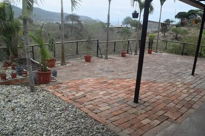 Puerto Lopez outdoor patio