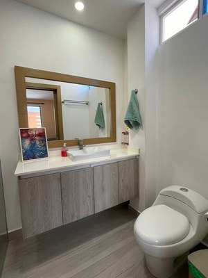 Salinas new home bathroom 2
