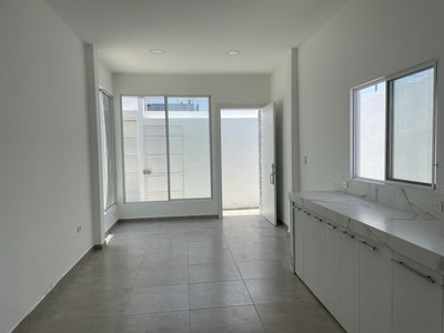 Brand New Home Salinas ~ open-concept