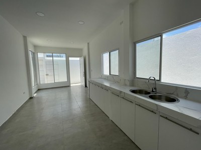 Brand New Home Salinas ~ open concept