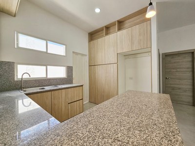Brand new, single-story contemporary home ~ Salinas