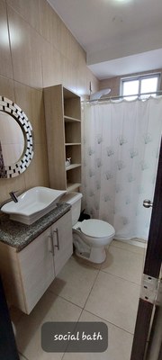 Ocean Condo Crucita ~ bathroom
