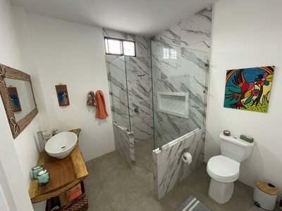 Pelican House ~ second bathroom open concept