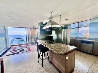 Oceanfront Apartment For Sale in San Lorenzo - Salinas