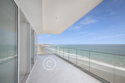 Beachfront condo in new luxury Skorpios building!