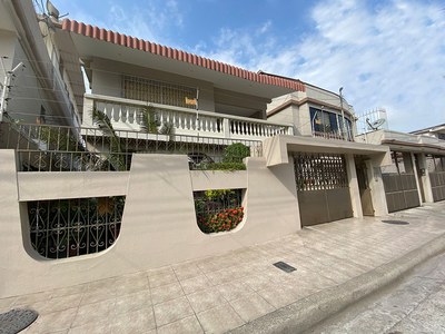 KENNEDY NUEVA: Venta Casa Rentera Remodelada en KENNEDY NUEVA Guayaquil: Cerca al Policentro